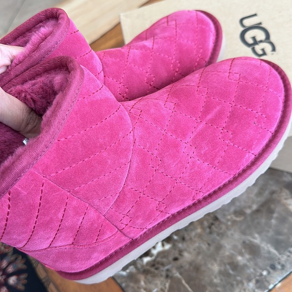 Authentic UGG Pink Leather Arden Boots - Picture 11 of 14